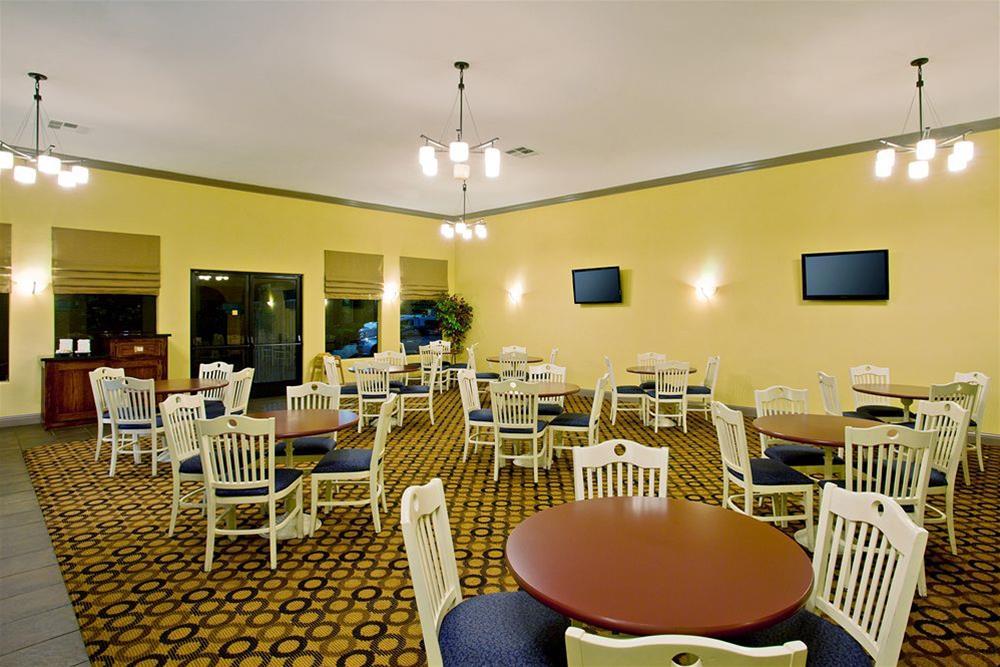 Spark By Hilton 3*