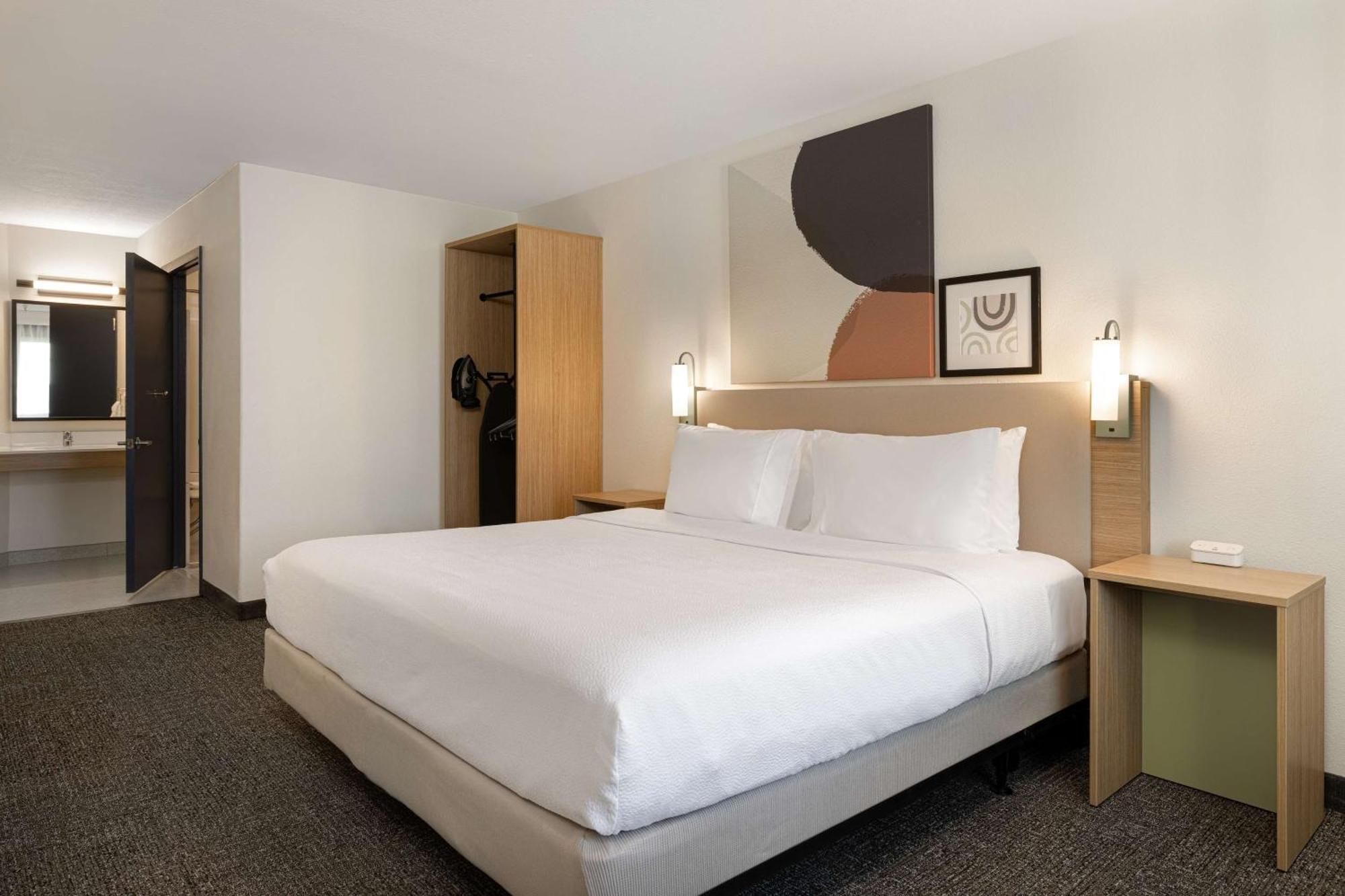 Spark By Hilton 3*