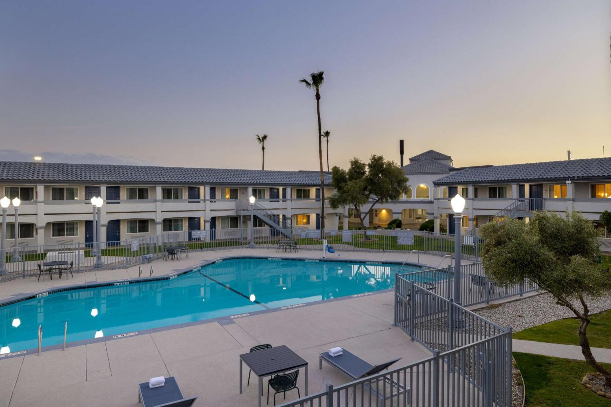 Spark By Hilton 3*