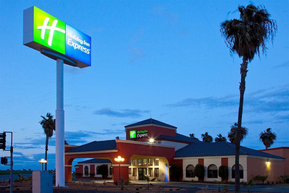 Hotel Spark By Hilton Santa Nella